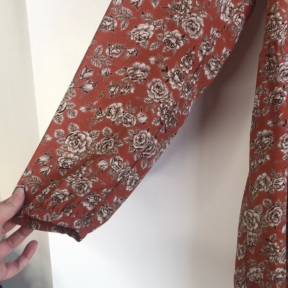 DR2 Floral Rust peasant Top - Picture 2 of 5